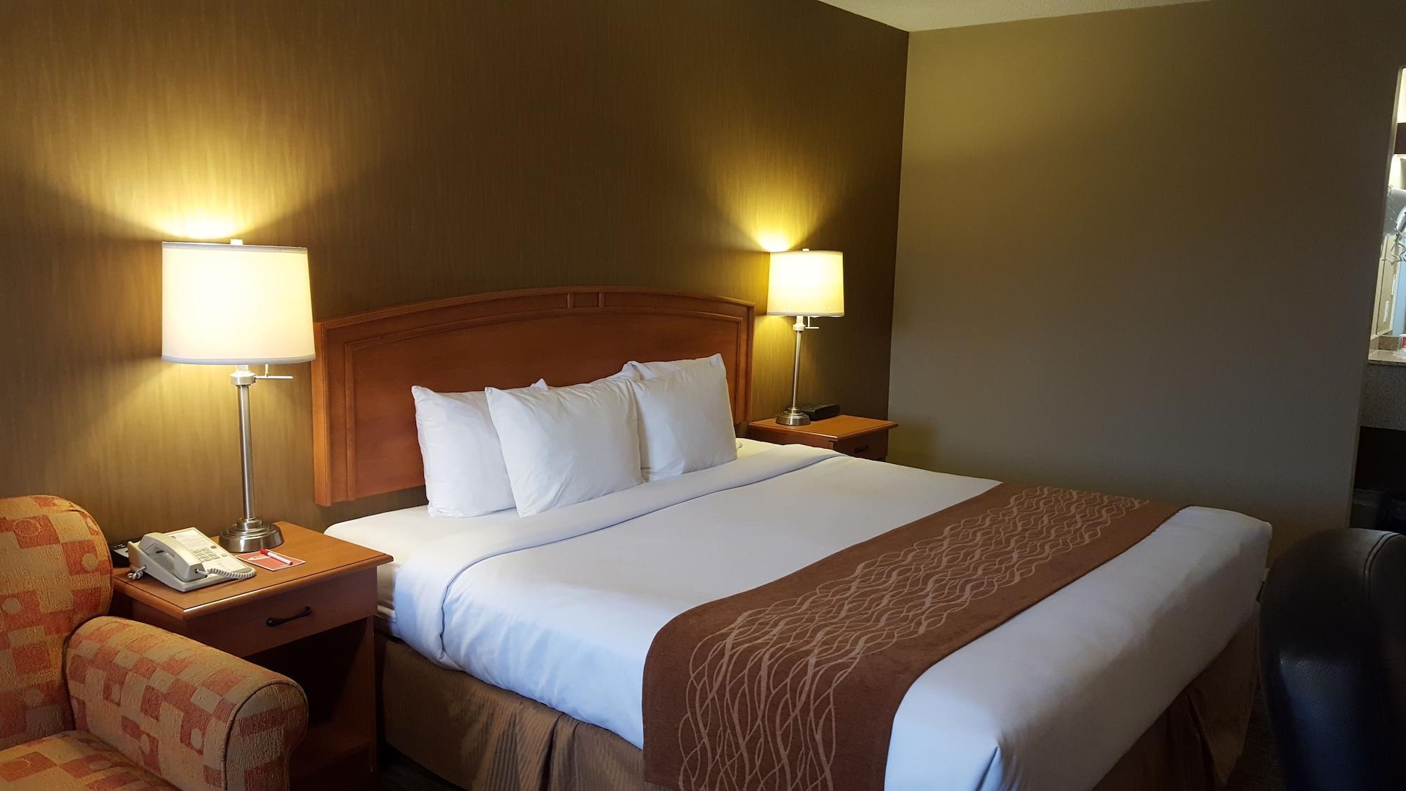 Econo Lodge Inn & Suites North Vancouver Exterior photo